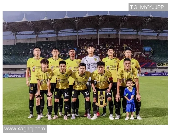 中国队足球直播精彩瞬间回顾与赛程分析助你不再错过每一场比赛